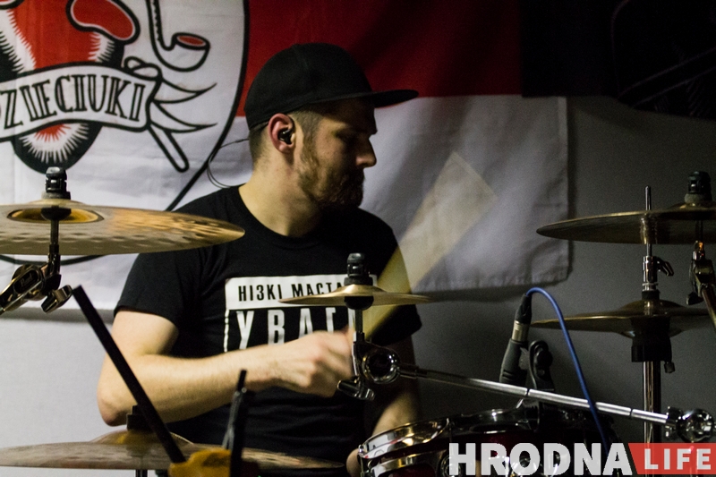 Dzieciuki далі першы сольны канцэрт у Гродне і сабралі 200 наведвальнікаў Dzieciuki далі першы сольны канцэрт у Гродне і сабралі 200 наведвальнікаў