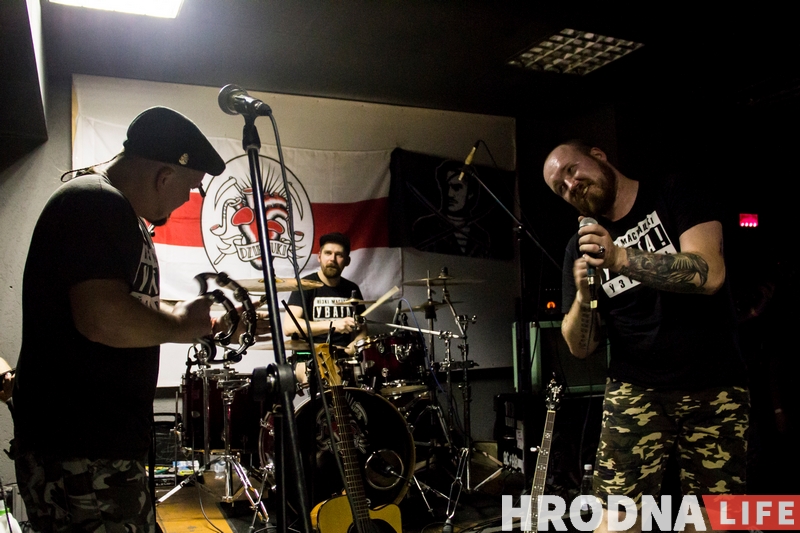 Dzieciuki далі першы сольны канцэрт у Гродне і сабралі 200 наведвальнікаў Dzieciuki далі першы сольны канцэрт у Гродне і сабралі 200 наведвальнікаў