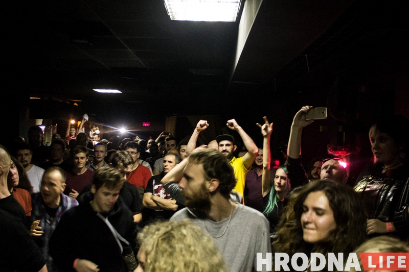 Dzieciuki далі першы сольны канцэрт у Гродне і сабралі 200 наведвальнікаў Dzieciuki далі першы сольны канцэрт у Гродне і сабралі 200 наведвальнікаў