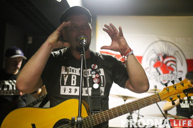 Dzieciuki далі першы сольны канцэрт у Гродне і сабралі 200 наведвальнікаў Dzieciuki далі першы сольны канцэрт у Гродне і сабралі 200 наведвальнікаў