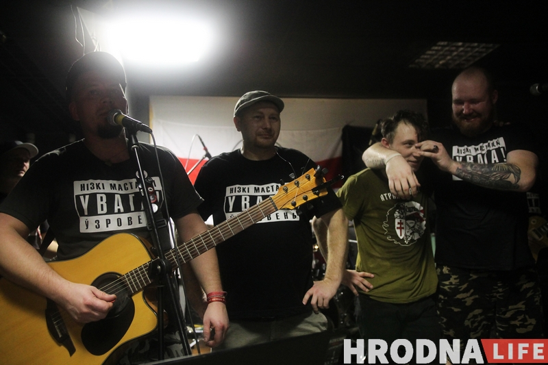 Dzieciuki далі першы сольны канцэрт у Гродне і сабралі 200 наведвальнікаў Dzieciuki далі першы сольны канцэрт у Гродне і сабралі 200 наведвальнікаў