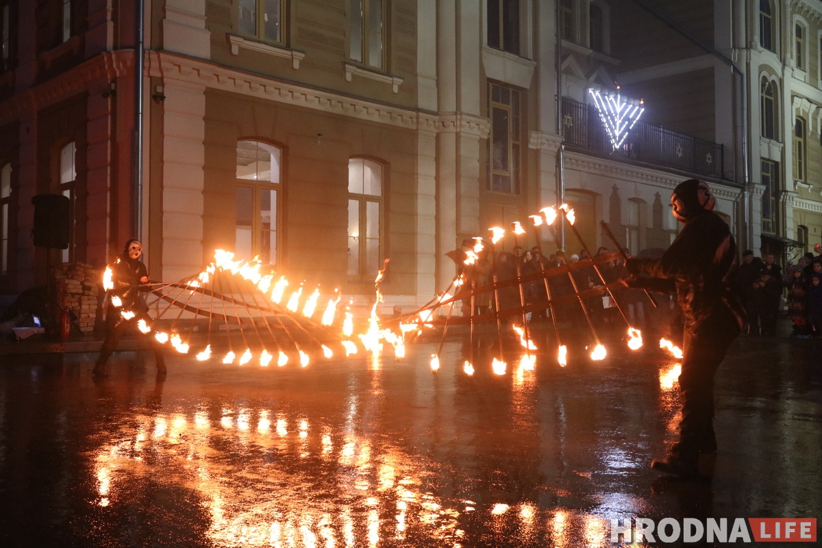 Гродзенскія яўрэі пачалі адзначаць Хануку (ФОТА) Гродзенскія яўрэі пачалі адзначаць Хануку (ФОТА)
