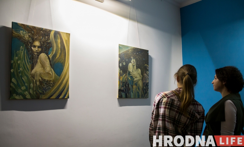 Сланы і Японія. Тату-майстар з Гродна прэзентаваў выставу жывапісу Сланы і Японія. Тату-майстар з Гродна прэзентаваў выставу жывапісу