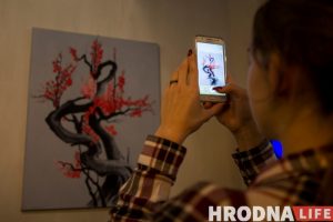 Сяргей Грыневіч адкрыў выставу пра ўнутраную эміграцыю з “неліквіднымі” карцінамі Сяргей Грыневіч адкрыў выставу пра ўнутраную эміграцыю з “неліквіднымі” карцінамі