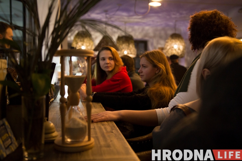 Сланы і Японія. Тату-майстар з Гродна прэзентаваў выставу жывапісу Сланы і Японія. Тату-майстар з Гродна прэзентаваў выставу жывапісу