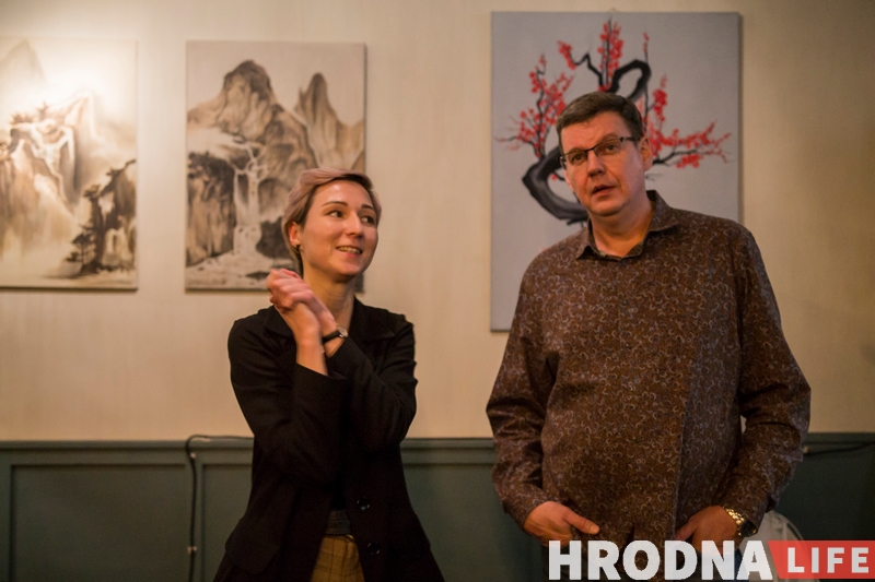 Сланы і Японія. Тату-майстар з Гродна прэзентаваў выставу жывапісу Сланы і Японія. Тату-майстар з Гродна прэзентаваў выставу жывапісу