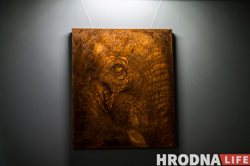 Сланы і Японія. Тату-майстар з Гродна прэзентаваў выставу жывапісу Сланы і Японія. Тату-майстар з Гродна прэзентаваў выставу жывапісу