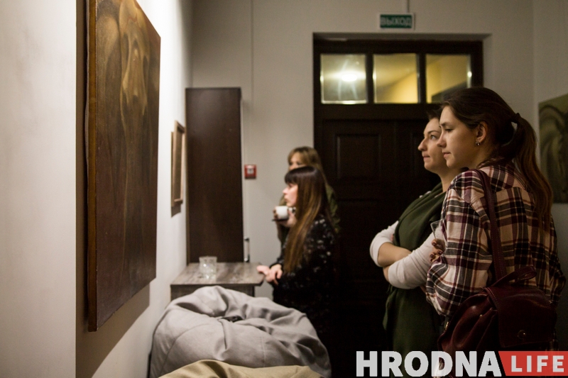 Сланы і Японія. Тату-майстар з Гродна прэзентаваў выставу жывапісу Сланы і Японія. Тату-майстар з Гродна прэзентаваў выставу жывапісу