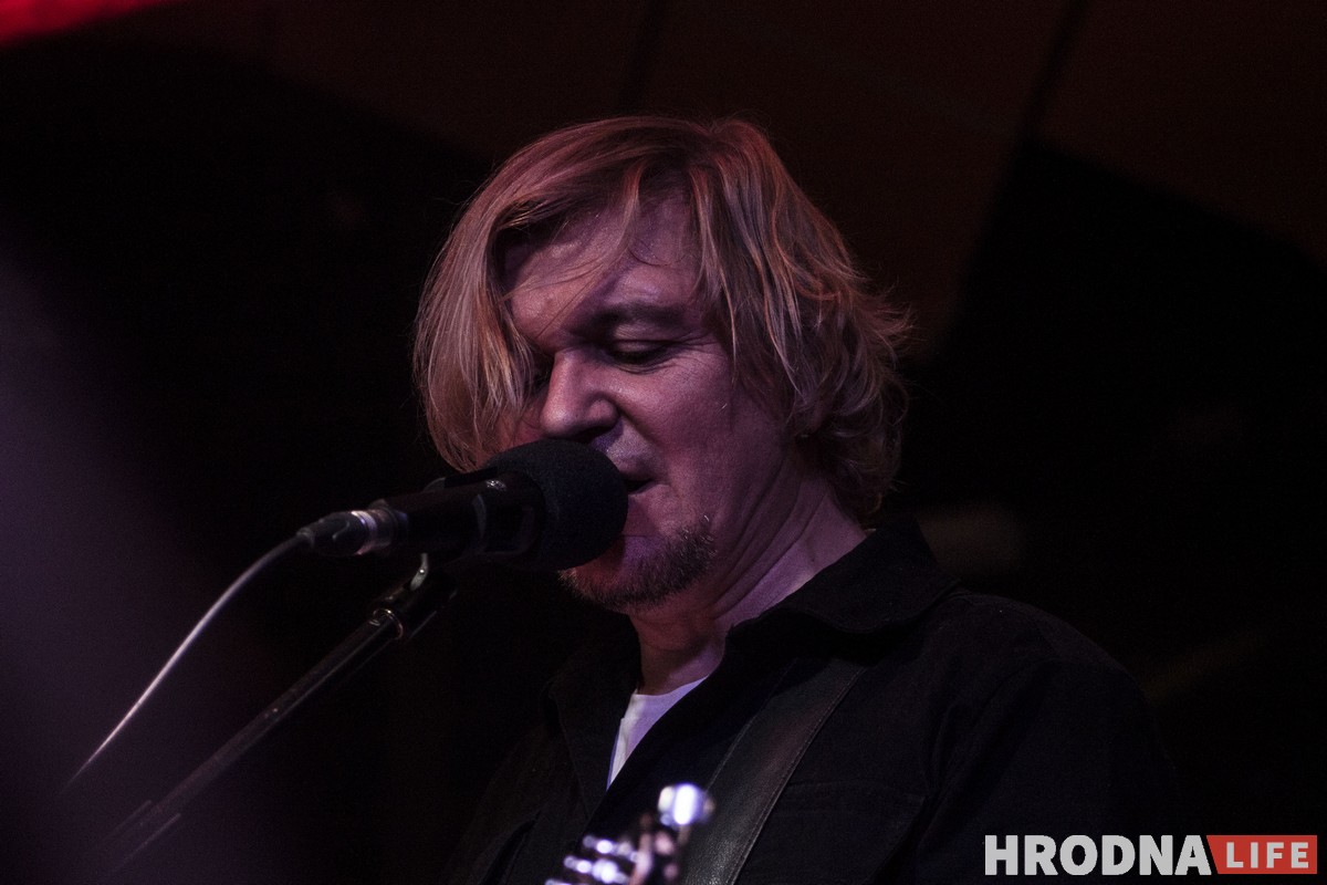 “Больш, чым музыка”. Лявон Вольскі выступіў у Гродне з найлепшымі песнямі Лявон Вольсі Лявон Вольский Volski