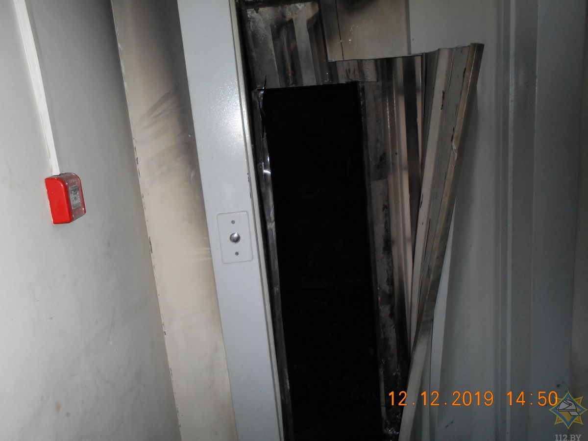 У Гродзенскай шматпавярхоўцы гарэў ліфт. Эвакуіравалі 11 чалавек