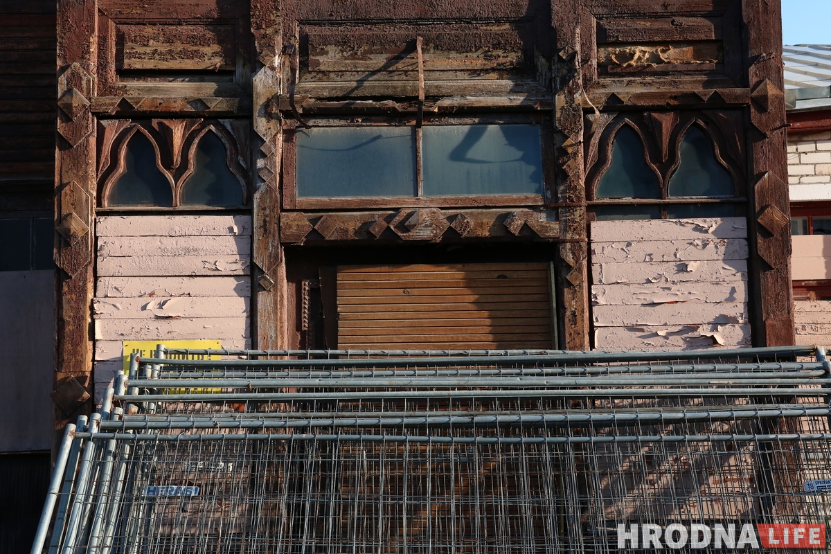 «Утвердили охранную зону и сразу же решили сносить». Новый Свет может лишиться очередного символа