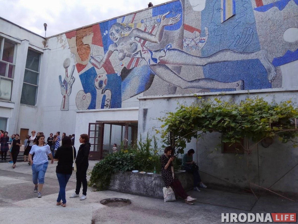 Мозаики, росписи и скульптурные панно. 7 мест Гродно, где увидишь советское монументальное искусство