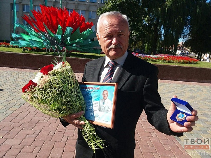 “Всех гродненских детей принёс аист, а его - орёл". 10 фактов о Викторе Саяпине от Алеся Гостева