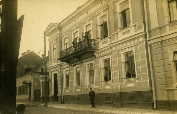 Ад пансіяната адмовіліся: былы скурвендыспансер на Васілька выставілі на аўкцыён Ад пансіяната адмовіліся: былы скурвендыспансер на Васілька выставілі на аўкцыён