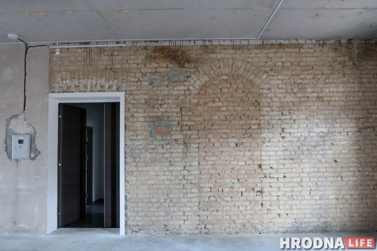 На Гараднічанскай выдатна аднавілі старую камяніцу. Што там будзе? На Гараднічанскай выдатна аднавілі старую камяніцу. Што там будзе?