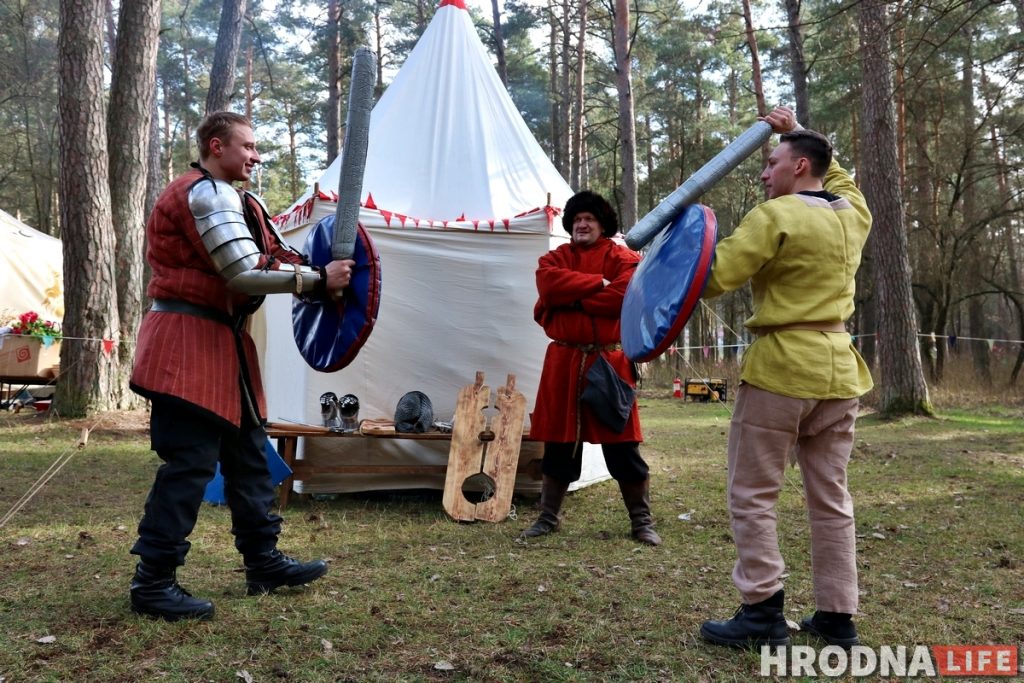 Дизайнерские блины, диджеи, катание на печи. Где, когда и как в Гродно будут праздновать Масленицу