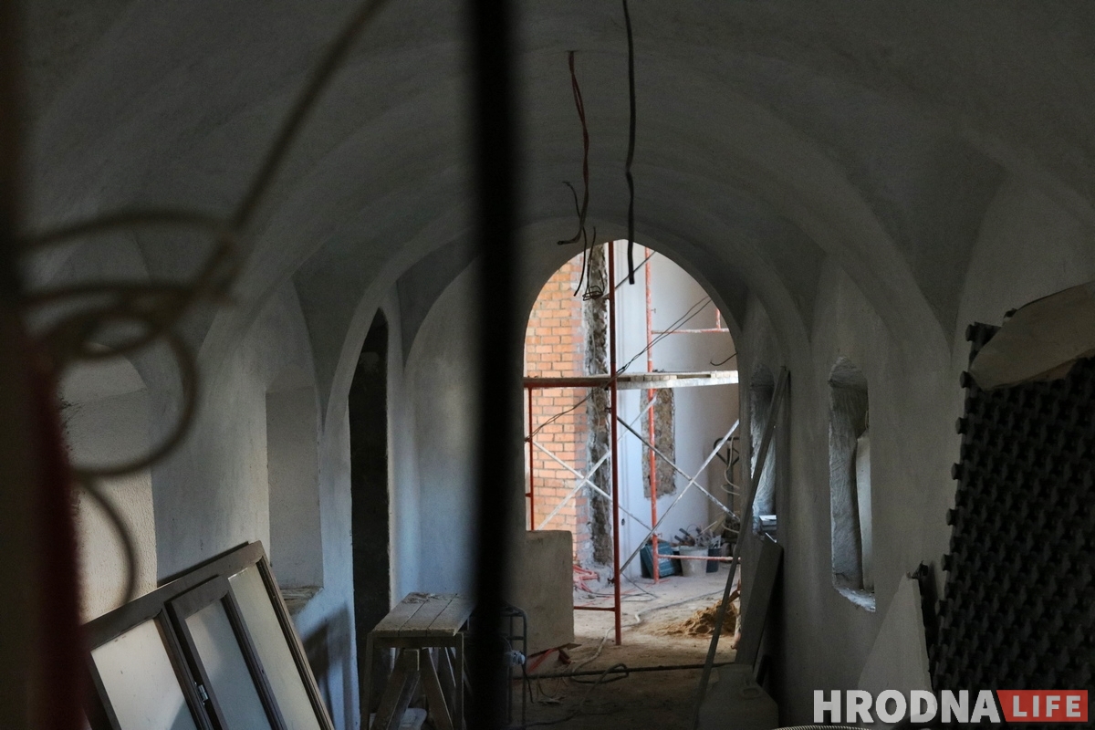 Прыбіральні ў каралеўскіх пакоях не будзе: польскіх спецыялістаў азнаёмілі з ходам рэканструкцыі Старога замка Прыбіральні ў каралеўскіх пакоях не будзе: польскіх спецыялістаў азнаёмілі з ходам рэканструкцыі Старога замка