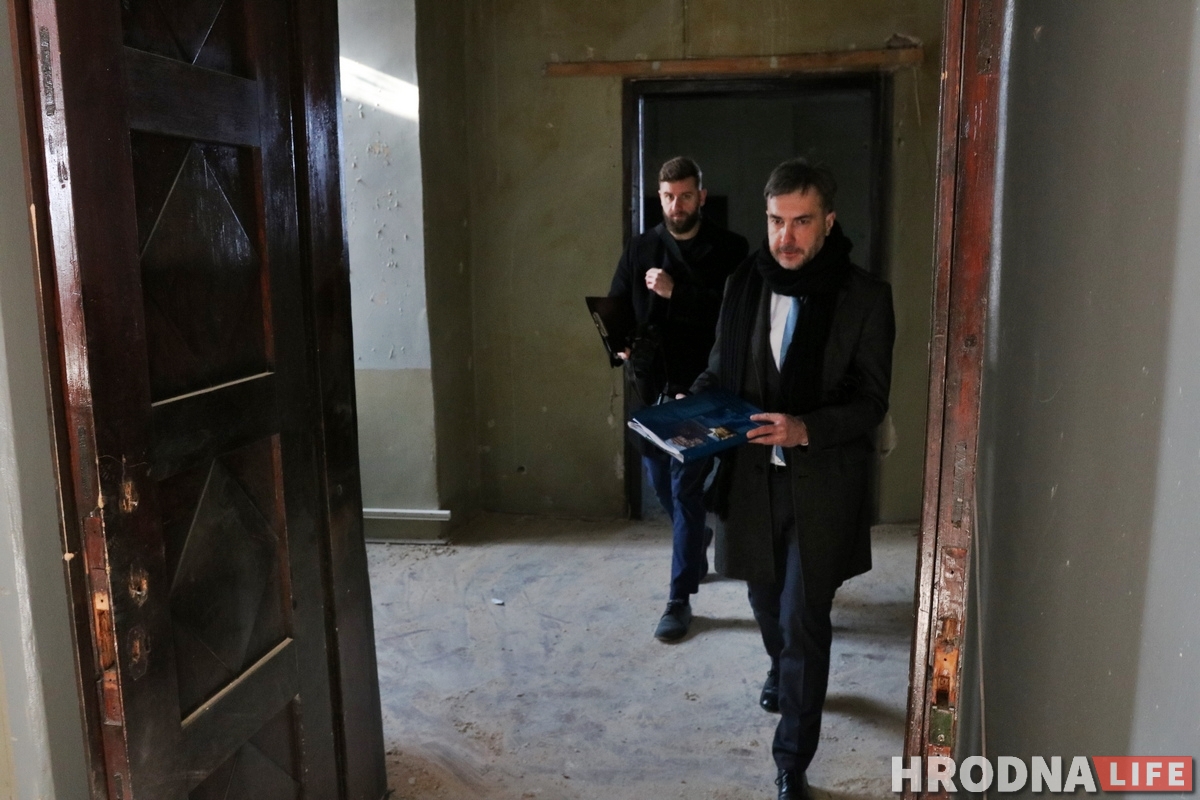 Прыбіральні ў каралеўскіх пакоях не будзе: польскіх спецыялістаў азнаёмілі з ходам рэканструкцыі Старога замка Прыбіральні ў каралеўскіх пакоях не будзе: польскіх спецыялістаў азнаёмілі з ходам рэканструкцыі Старога замка