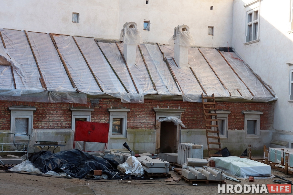 Прыбіральні ў каралеўскіх пакоях не будзе: польскіх спецыялістаў азнаёмілі з ходам рэканструкцыі Старога замка Прыбіральні ў каралеўскіх пакоях не будзе: польскіх спецыялістаў азнаёмілі з ходам рэканструкцыі Старога замка