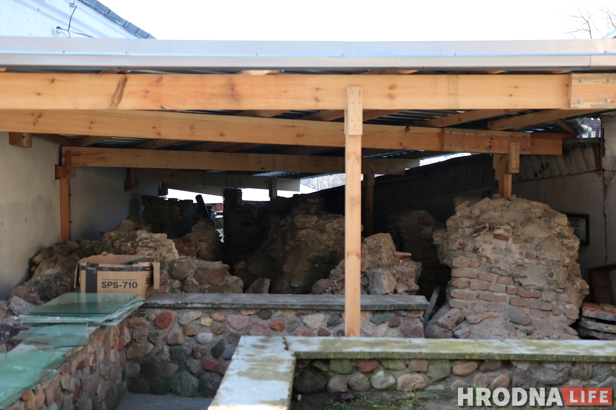 Прыбіральні ў каралеўскіх пакоях не будзе: польскіх спецыялістаў азнаёмілі з ходам рэканструкцыі Старога замка Прыбіральні ў каралеўскіх пакоях не будзе: польскіх спецыялістаў азнаёмілі з ходам рэканструкцыі Старога замка