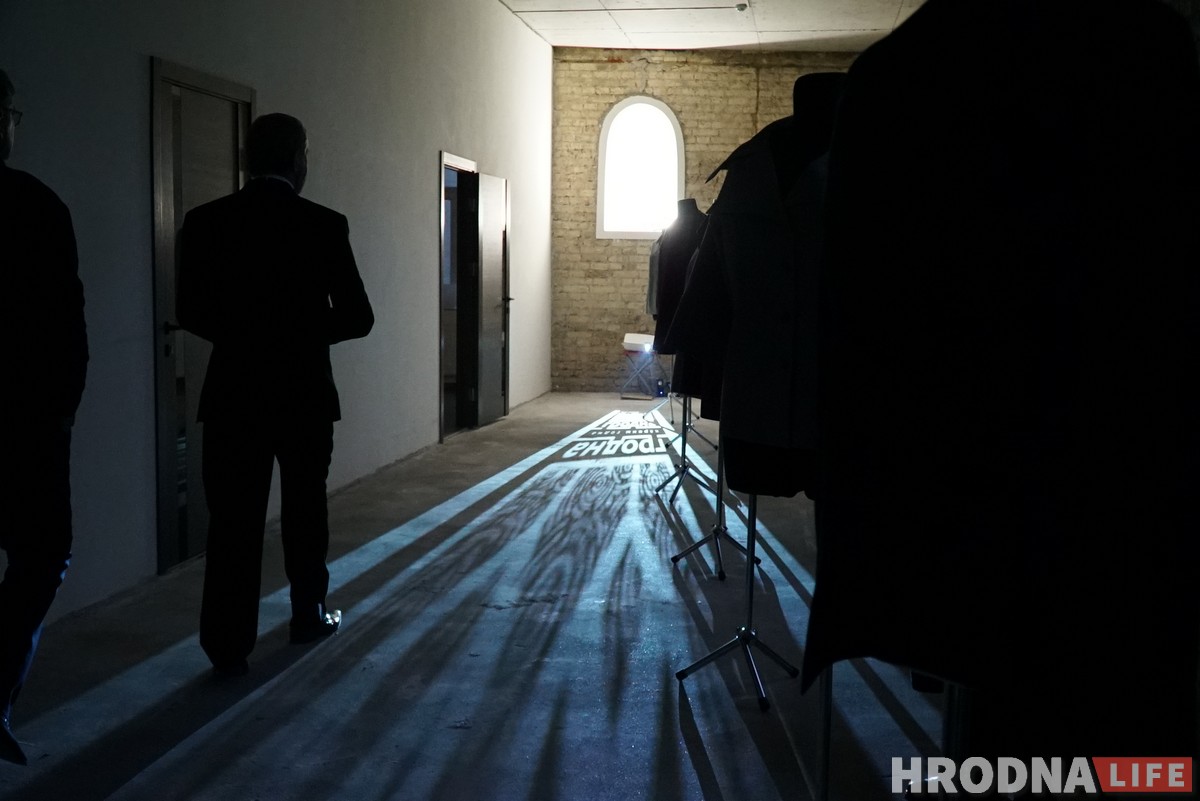 Перформанс, музыка і дэфіле. Дзіцячы хоспіс робіць дабрачыннасць модным трэндам Гродна Перформанс, музыка і дэфіле. Дзіцячы хоспіс робіць дабрачыннасць модным трэндам Гродна