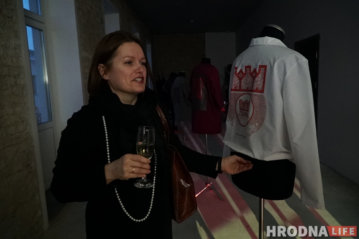 Перформанс, музыка і дэфіле. Дзіцячы хоспіс робіць дабрачыннасць модным трэндам Гродна Перформанс, музыка і дэфіле. Дзіцячы хоспіс робіць дабрачыннасць модным трэндам Гродна