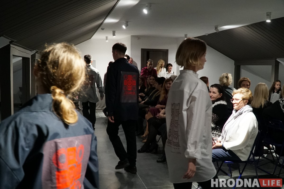 Перформанс, музыка і дэфіле. Дзіцячы хоспіс робіць дабрачыннасць модным трэндам Гродна Перформанс, музыка і дэфіле. Дзіцячы хоспіс робіць дабрачыннасць модным трэндам Гродна