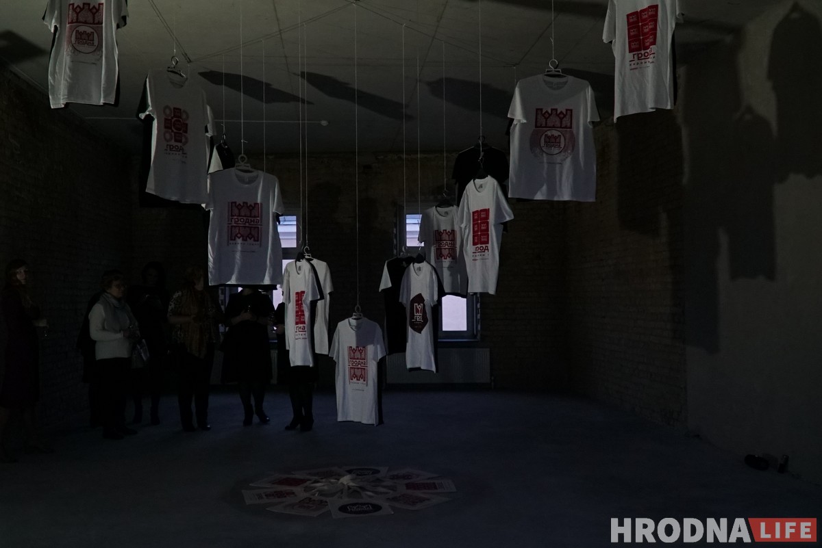 Перформанс, музыка і дэфіле. Дзіцячы хоспіс робіць дабрачыннасць модным трэндам Гродна Перформанс, музыка і дэфіле. Дзіцячы хоспіс робіць дабрачыннасць модным трэндам Гродна