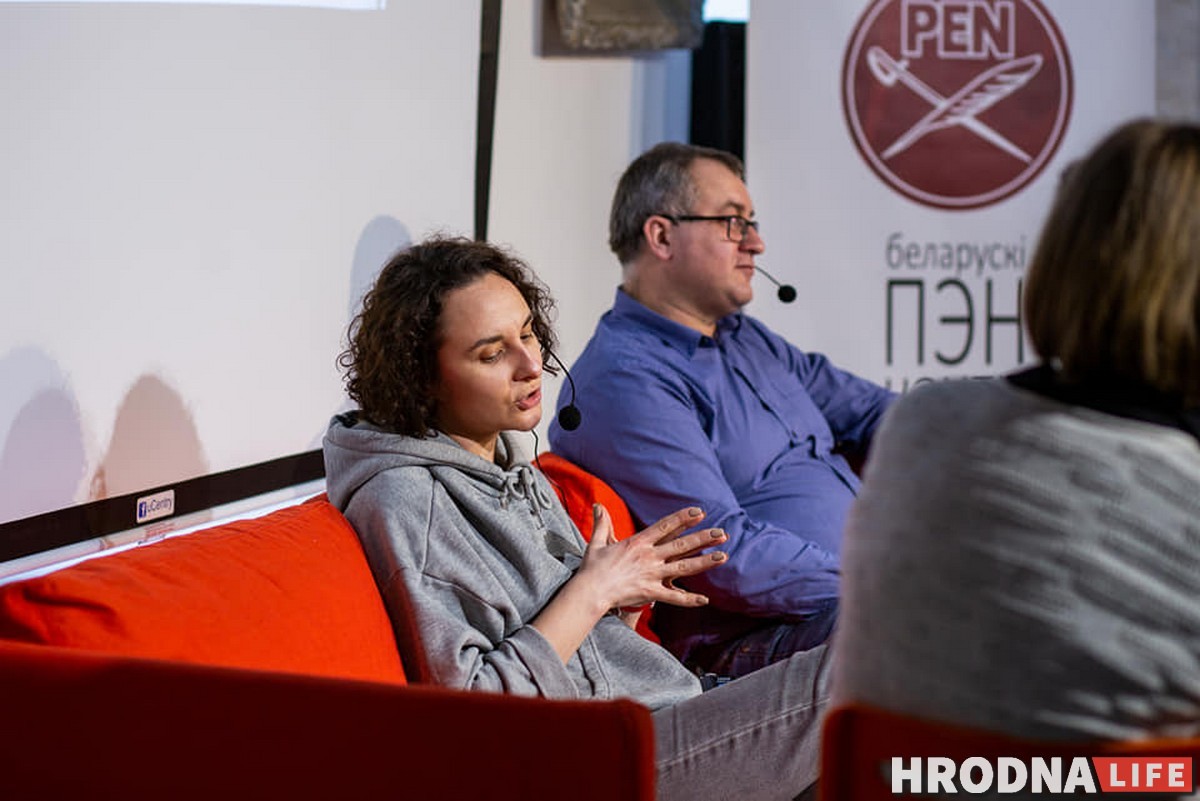 "Белорусскоязычный Гарри Поттер не ест драники и бабку". Гродненцам рассказали, чего ждать от перевода и когда будет продолжение