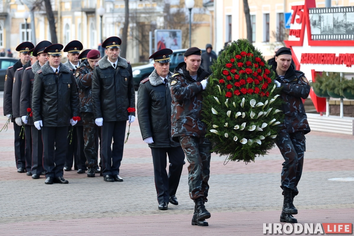 Гродзенская міліцыя з песнямі прайшла па вуліцах горада Гродзенская міліцыя з песнямі прайшла па вуліцах горада