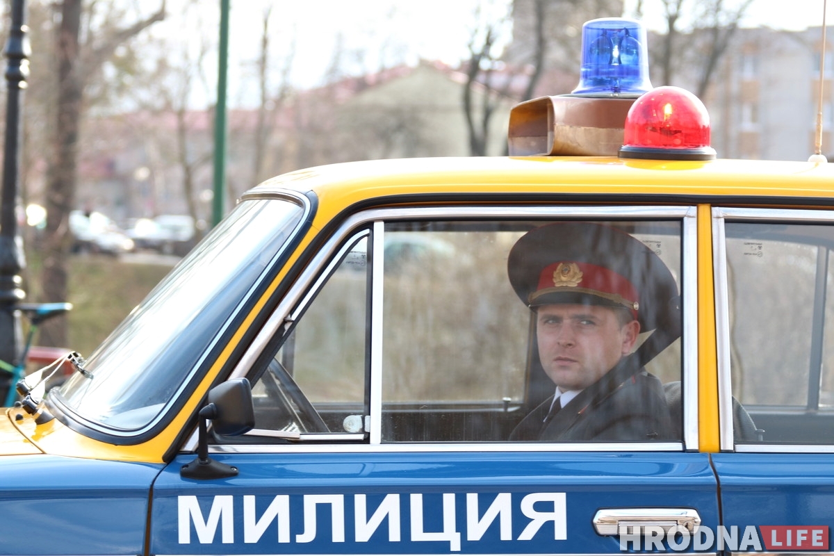 Гродзенская міліцыя з песнямі прайшла па вуліцах горада Гродзенская міліцыя з песнямі прайшла па вуліцах горада