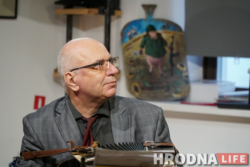 У Гародні дождж (зачеркнуто) коронавірус. Виктор Шалкевич дал концерт онлайн