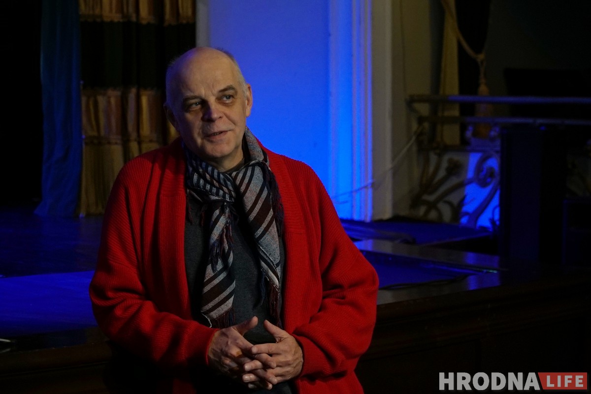 У Афрыку з лялечным сланом і Аглаяй Жугждай: тэатр лялек анансаваў прэм’еру