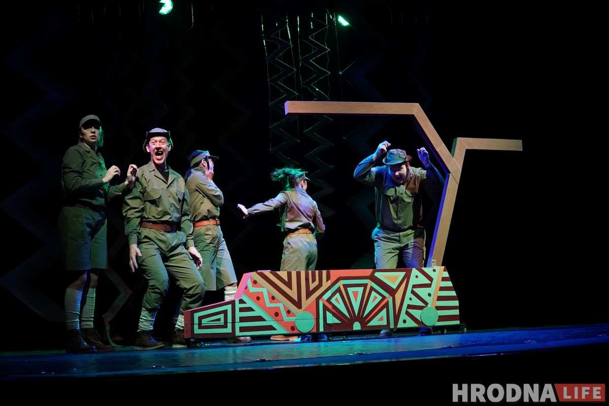 У Афрыку з лялечным сланом і Аглаяй Жугждай: тэатр лялек анансаваў прэм’еру