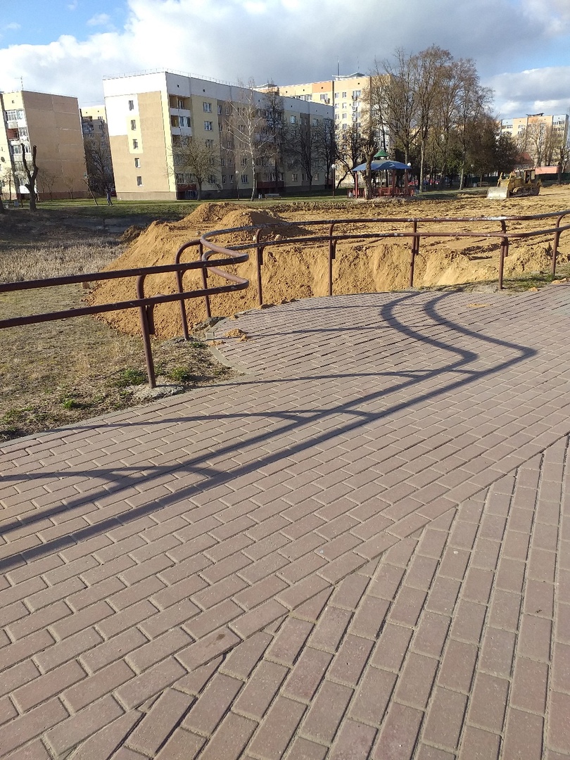 Пішуць, што сажалку на Рэпіна засыпаюць. Каментуе дэпутат Пішуць, што сажалку на Рэпіна засыпаюць. Каментуе дэпутат