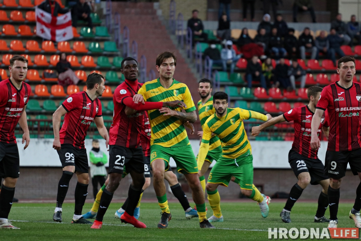 Нічыя з "Белшынай" і амаль пустыя трыбуны (ФОТА) Нічыя з "Белшынай" і амаль пустыя трыбуны (ФОТА)