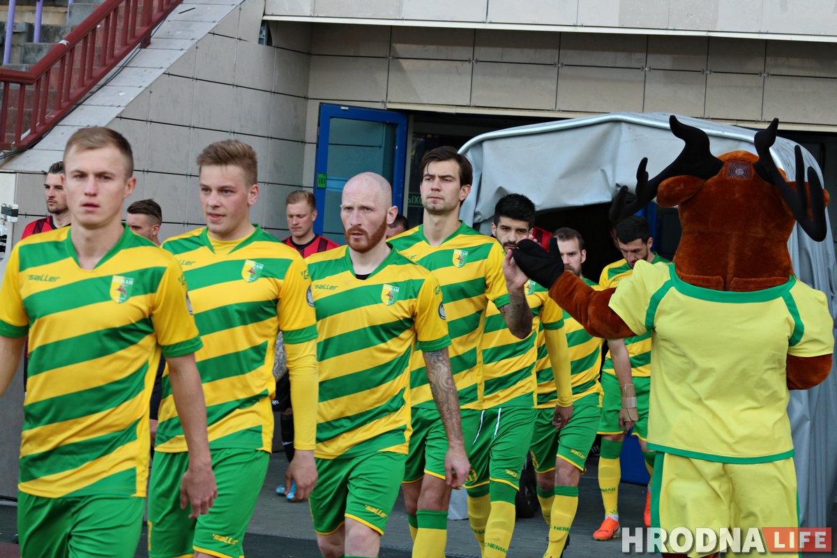 Нічыя з "Белшынай" і амаль пустыя трыбуны (ФОТА) Нічыя з "Белшынай" і амаль пустыя трыбуны (ФОТА)