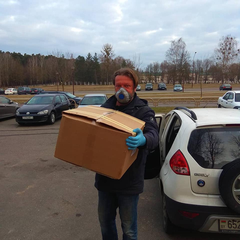 Гродзенскія актывісты раздалі паўтары тысячы масак медыкам Фота: facebook.com