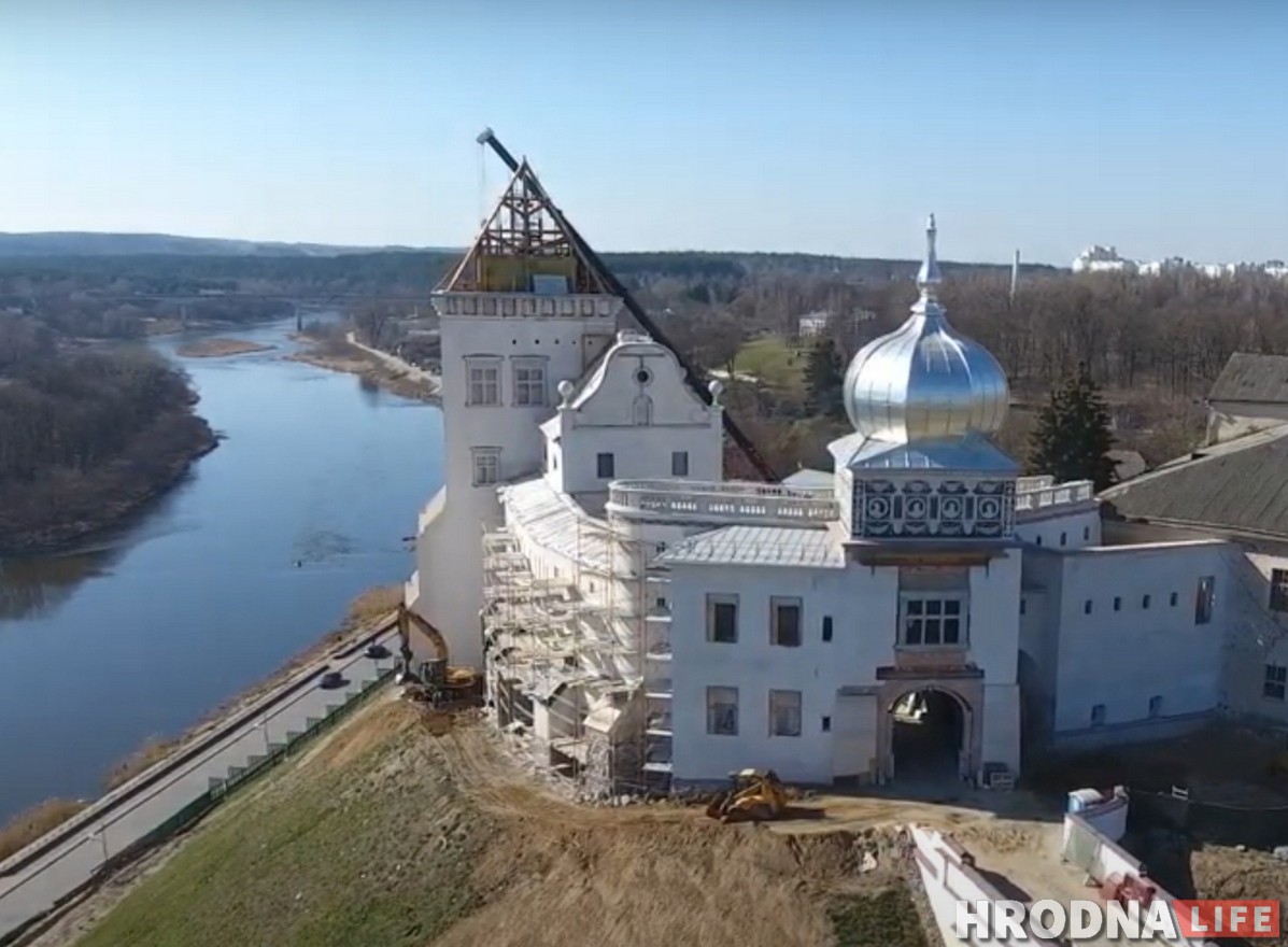 Экскурсія (вакол) аднаго дома. Купал Старога замка