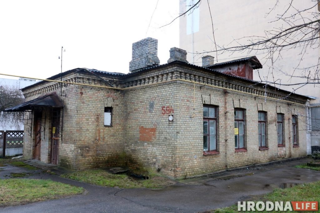 Чатыры дамы ў Новым свеце выстаўлены на аўкцыён. Што там можа з'явіцца? Чатыры дамы ў Новым свеце выстаўлены на аўкцыён. Што там можа з'явіцца?