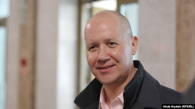 Средства защиты и ставка на пикеты. Как претенденты в президенты будут собирать подписи во время пандемии