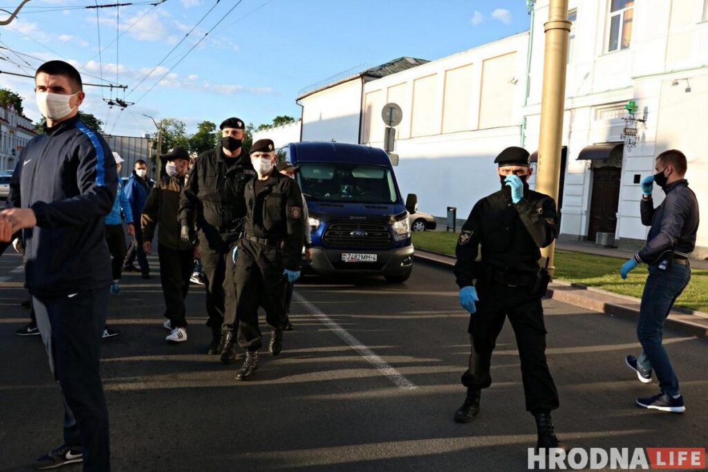 У Гродне затрымалі блогера Сяргея Ціханоўскага