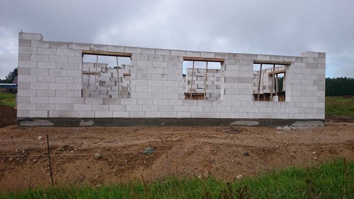 Ступень гатоўнасці: падмурак. Пад Гродна ўпершыню выставілі на аўкцыён ўчасткі з недабудам Ступень гатоўнасці: падмурак. Пад Гродна ўпершыню выставілі на аўкцыён ўчасткі з недабудам