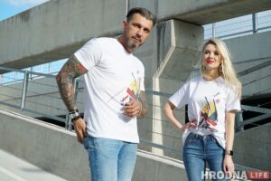 "Майстры ўбачылі, сказалі - класна!" Купі шопер, футболку або маску з "супрэматычным" прынтам і падтрымай дзіцячы хоспіс "Майстры ўбачылі, сказалі - класна!" Купі шопер, футболку або маску з "супрэматычным" прынтам і падтрымай дзіцячы хоспіс