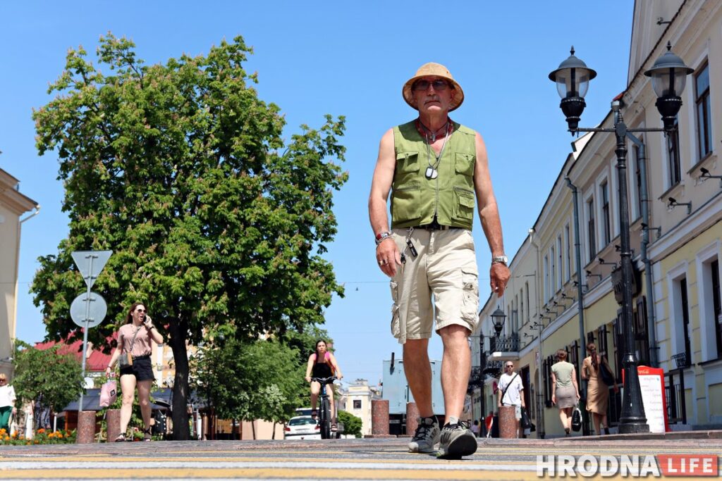 «Апранайся модна і не шкадуй грошай на сяброў і жанчын». Гродзенец Анатоль Пажараў пра свой вулічны стыль