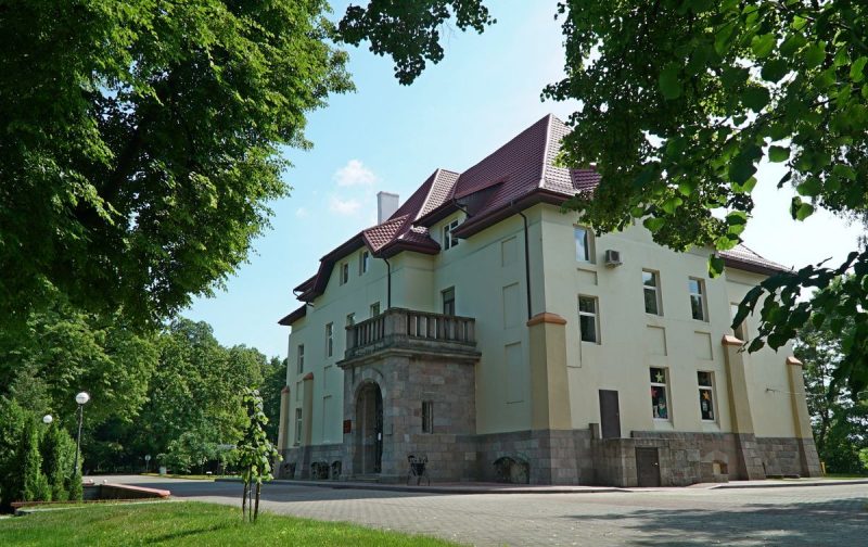 Палац графіні Красінскай, мясціны Ажэшкі і... жалезны чалавек. Што пабачыць за дзень у ваколіцах Гродна