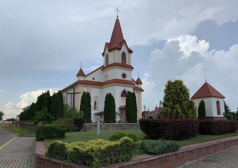 Палац графіні Красінскай, мясціны Ажэшкі і... жалезны чалавек. Што пабачыць за дзень у ваколіцах Гродна