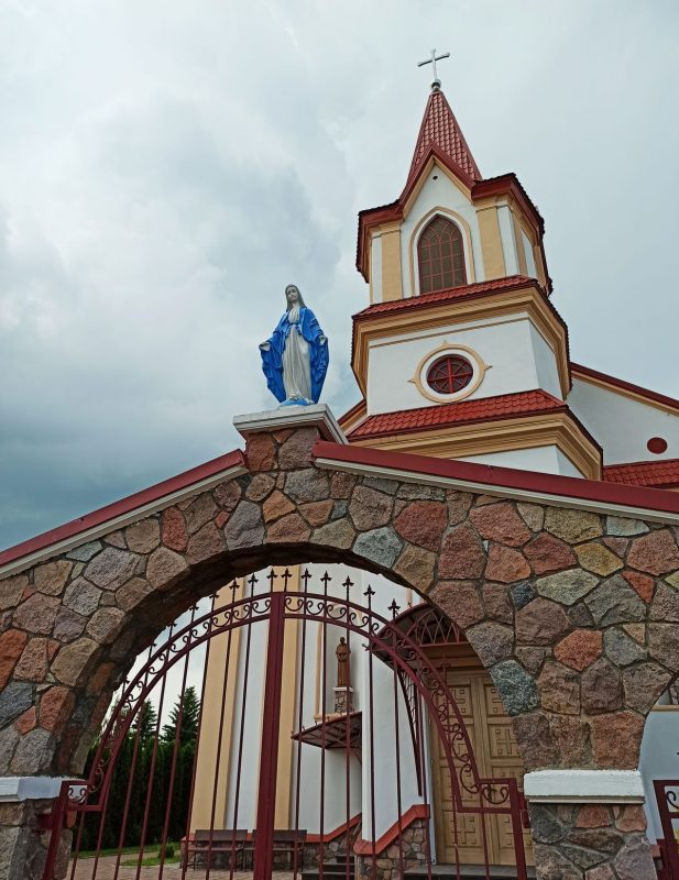 Палац графіні Красінскай, мясціны Ажэшкі і... жалезны чалавек. Што пабачыць за дзень у ваколіцах Гродна