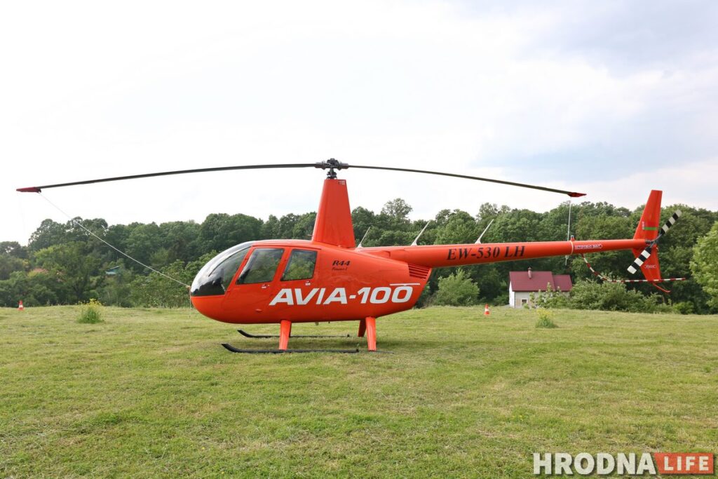 «Дабрацца да Мінска можна будзе за гадзіну». У Гродне з'явіўся верталёт бізнес-класа