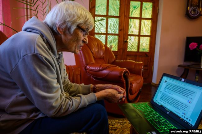 "Не мая заслуга, што праўду гаварыць — геройства". Ціханоўскі напісаў з СІЗА гродзенскай пенсіянерцы, якой цікавіўся КДБ